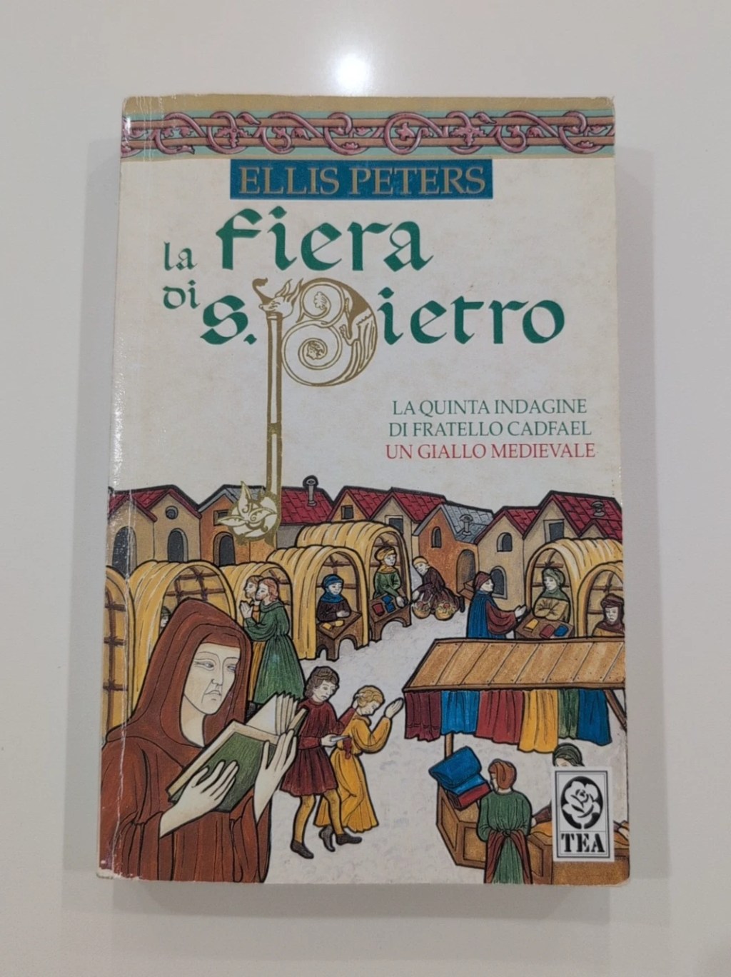 Copertina libro La Fiera di San Pietro di Ellis Peters Giallo Medievale Fratello Cadfael